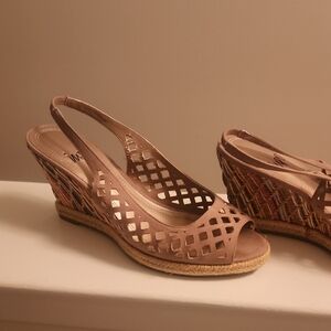 Stylish Tan Wedge Sandals